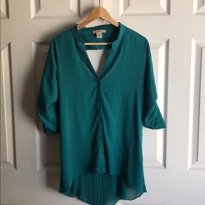 ARDEN B Blouse Teal with Open Back